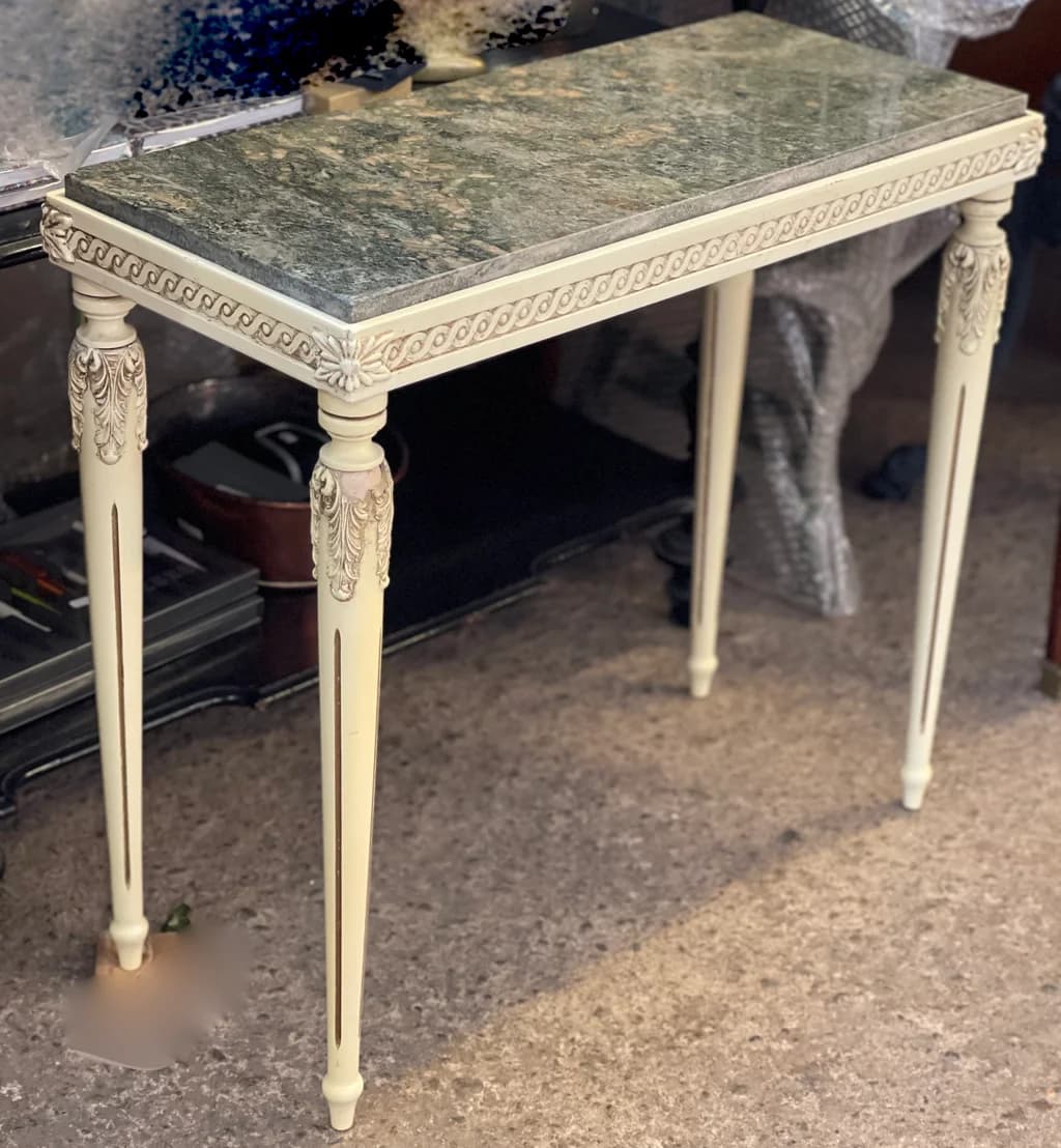 Konsolbord med stenskiva, Gustavianskt stil