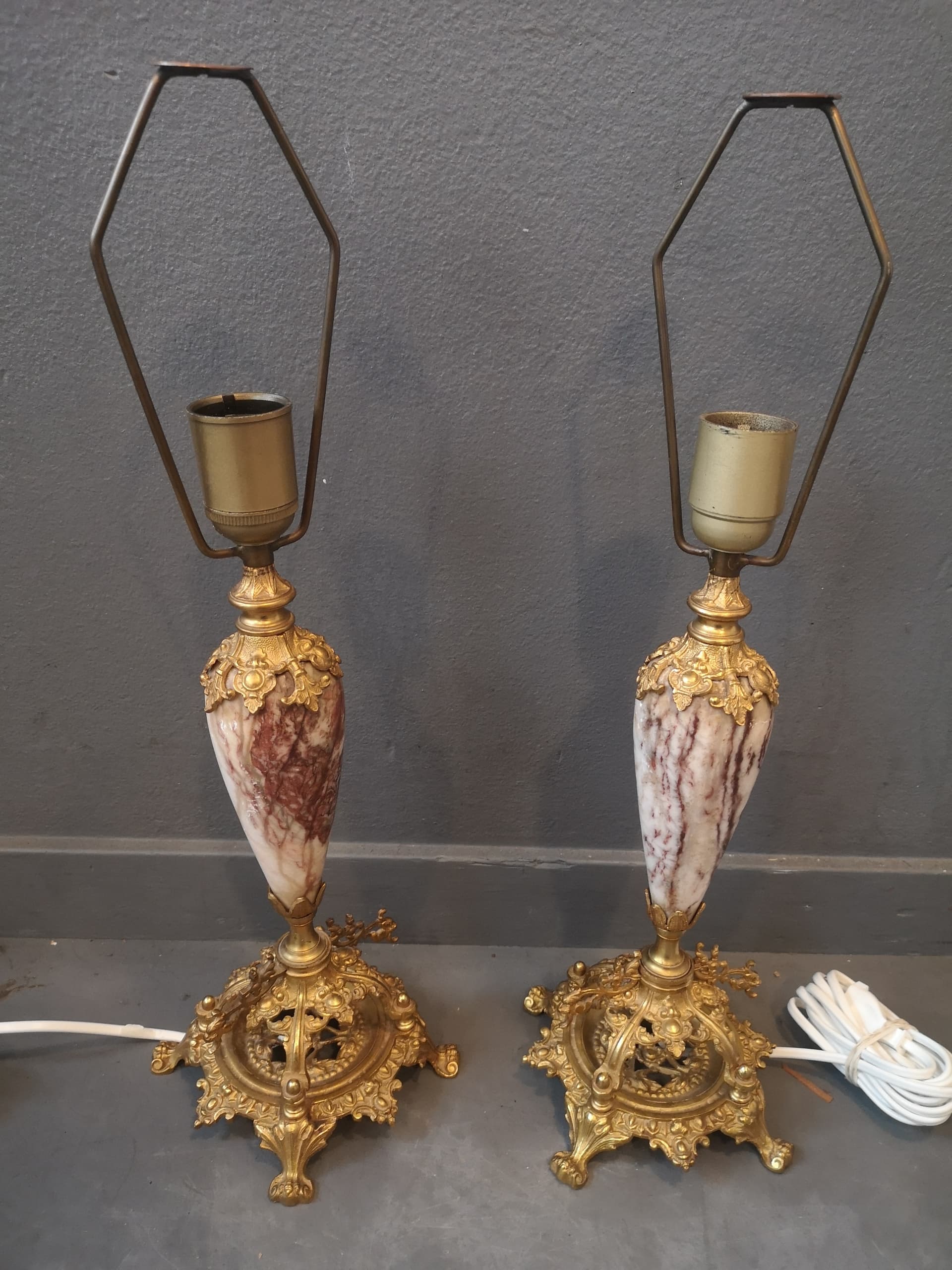 Eleganta bordslampor, elrenoverad