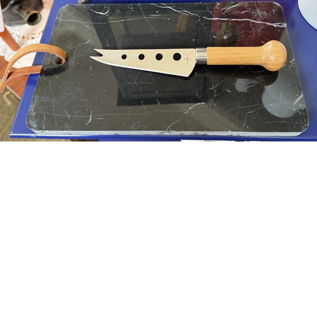 Ost set, kniv och skärbräda i marmor