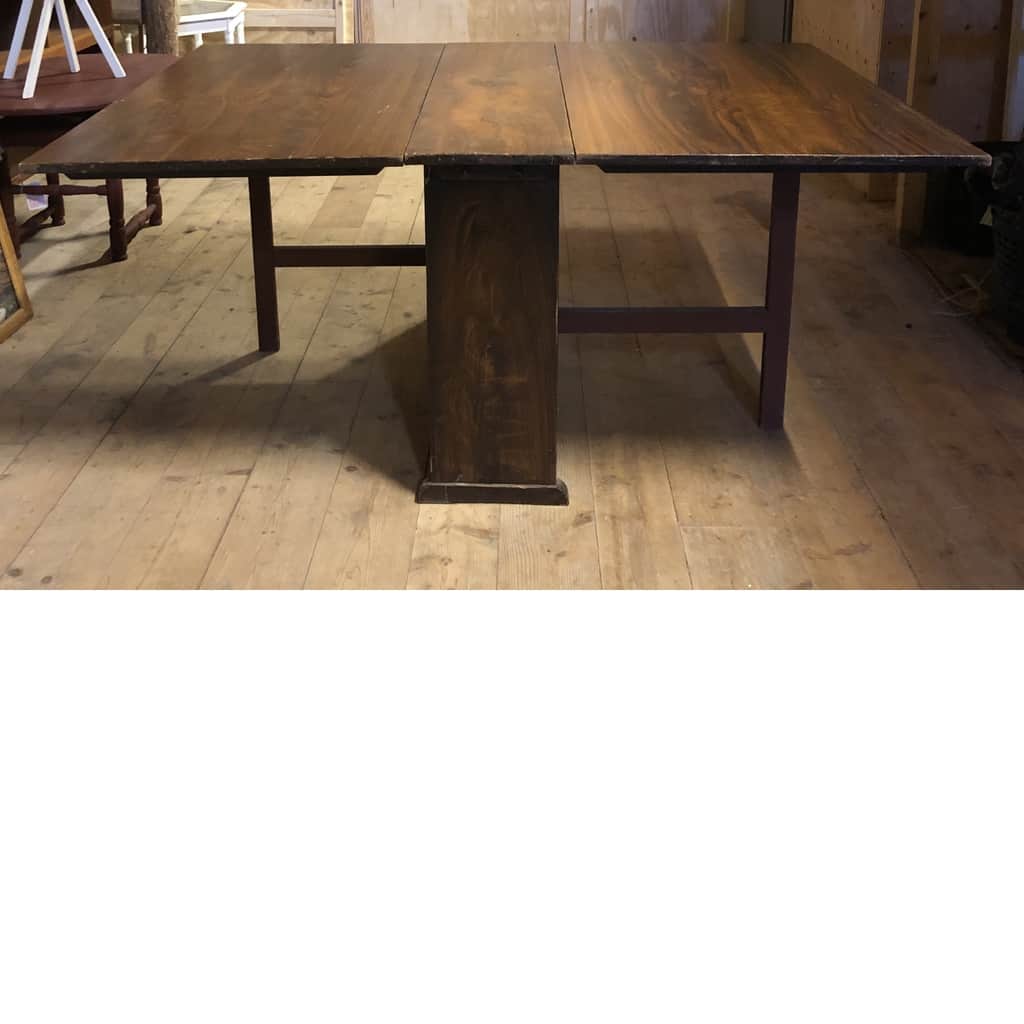 Slagbord, 1800 tal – begagnad bord & stolar hos ReFurn Lidingö
