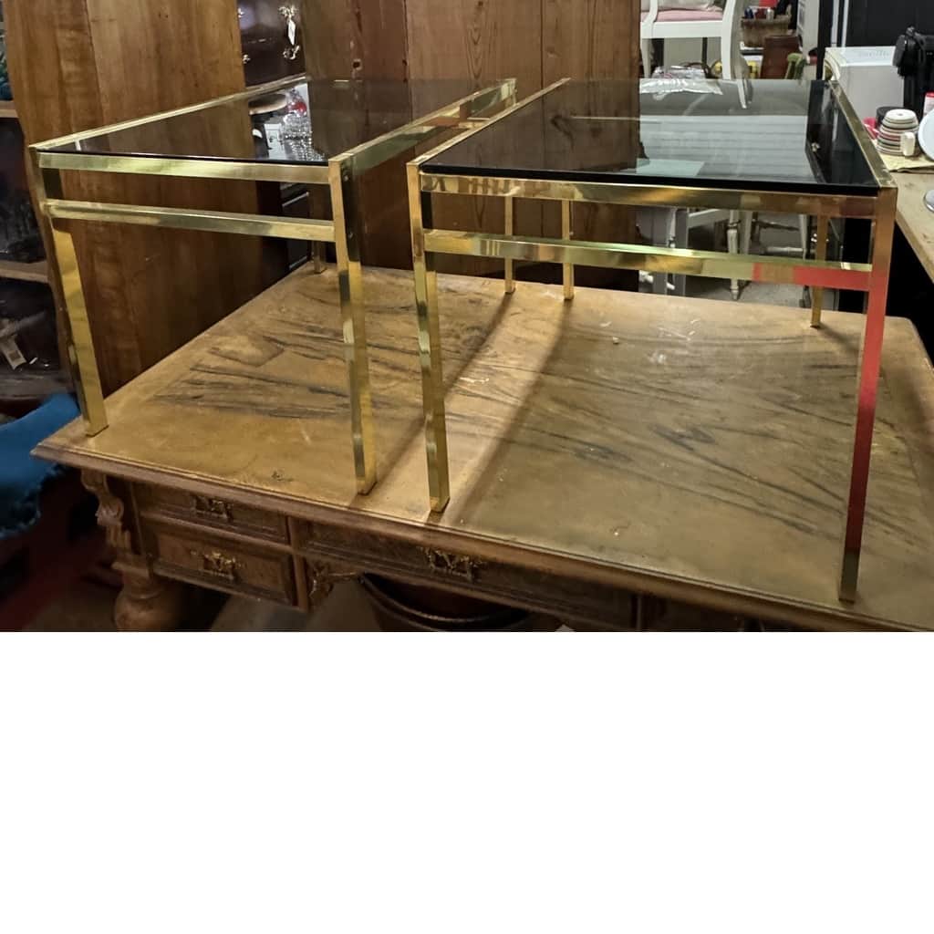 Härliga glasbord / lampbord – begagnad bord & stolar hos ReFurn Lidingö