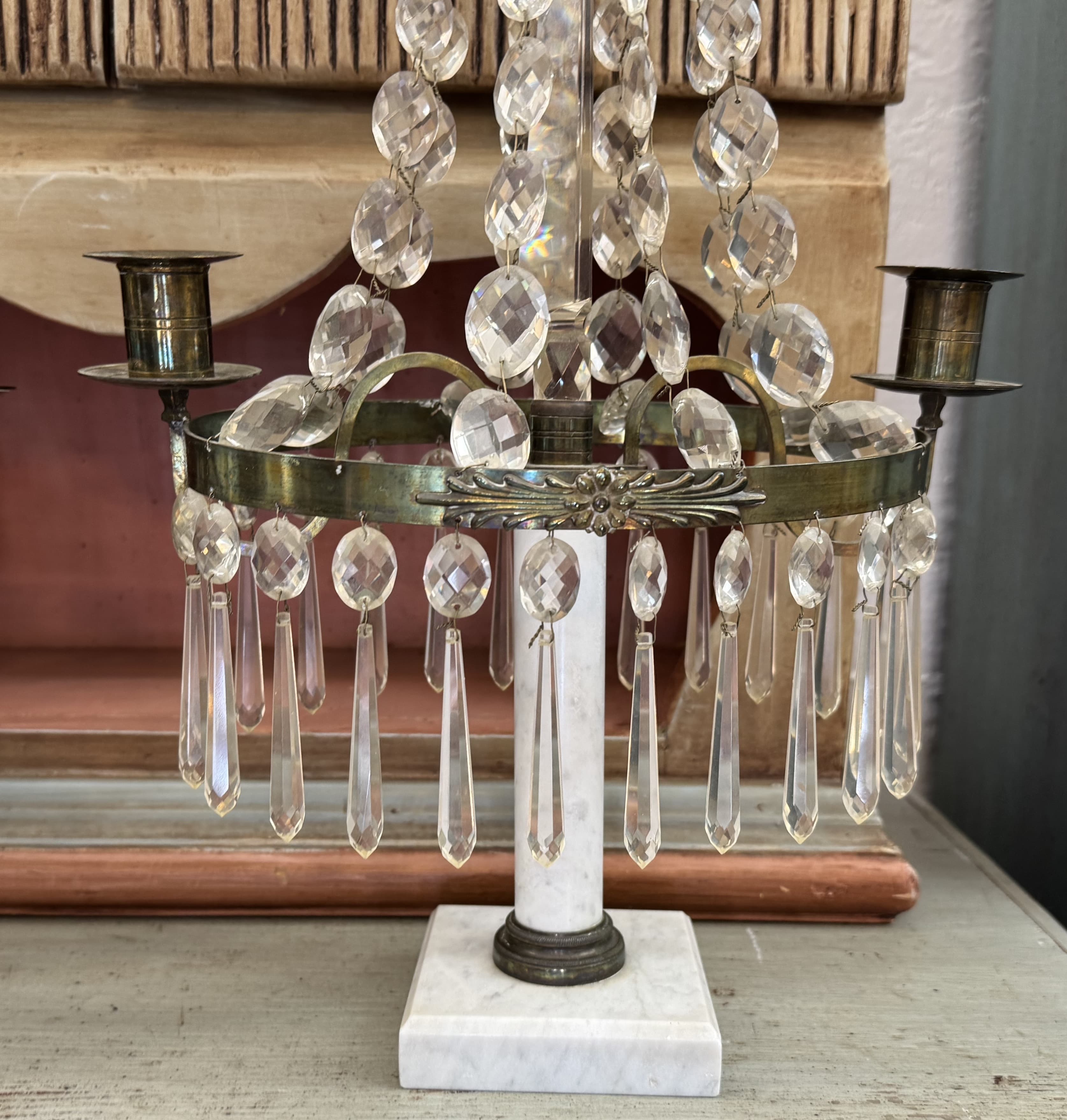 Två bordslystrar marmor ben 1800-tal