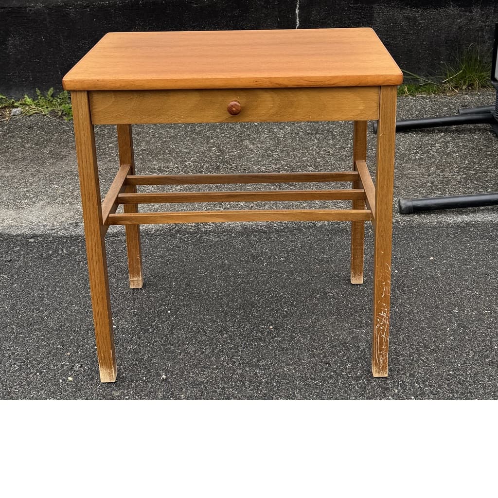 Fint sängbord