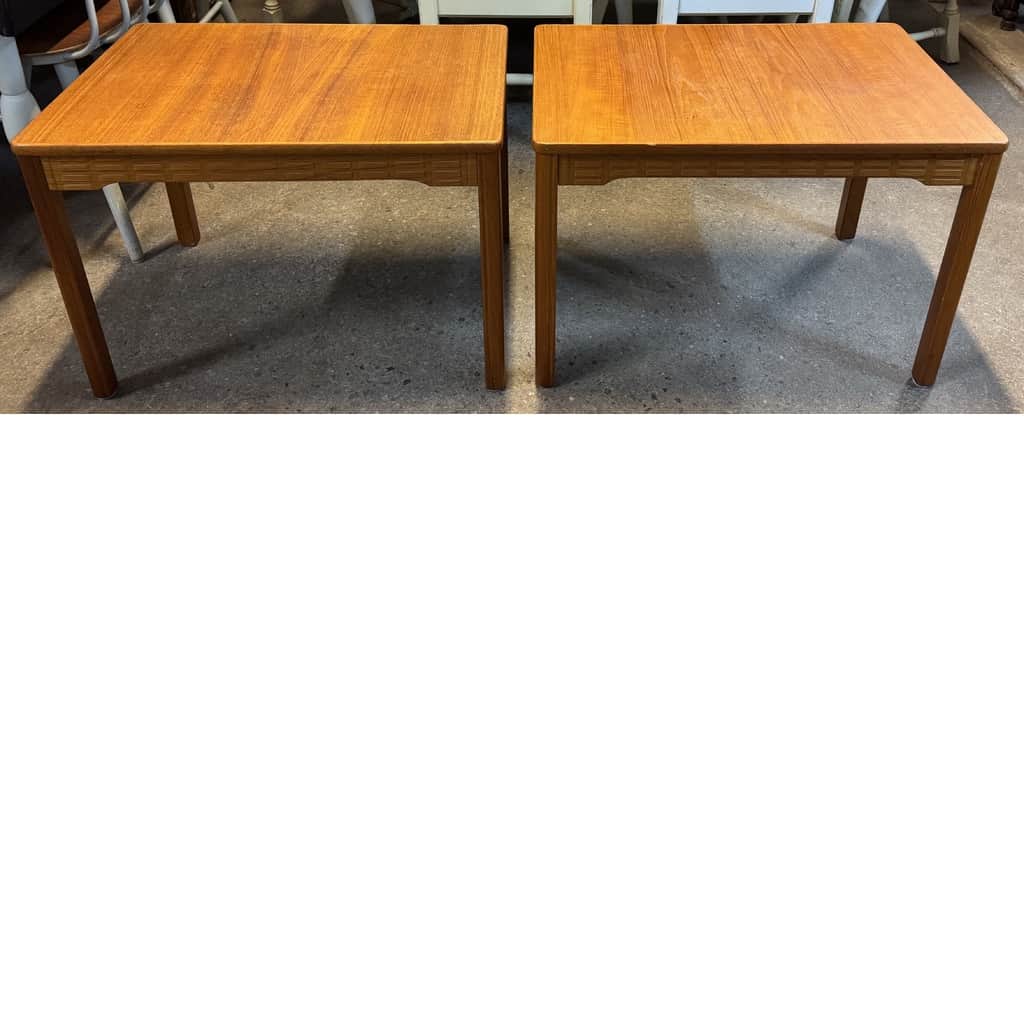 Underbra sidobord i teak, Tibro Serige – begagnad bord & stolar hos ReFurn Lidingö