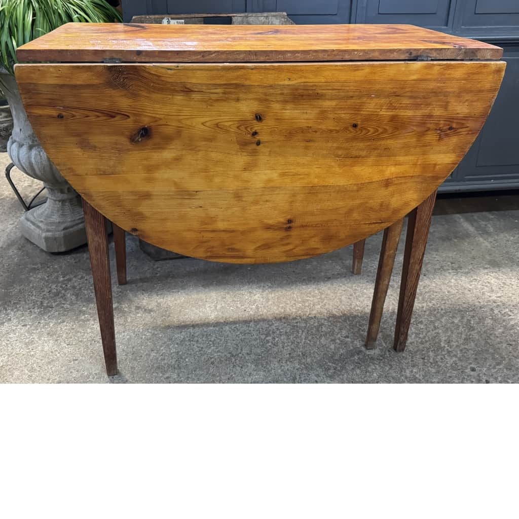 Vackert klaffbord, 1800-tal – begagnad bord & stolar hos ReFurn Lidingö