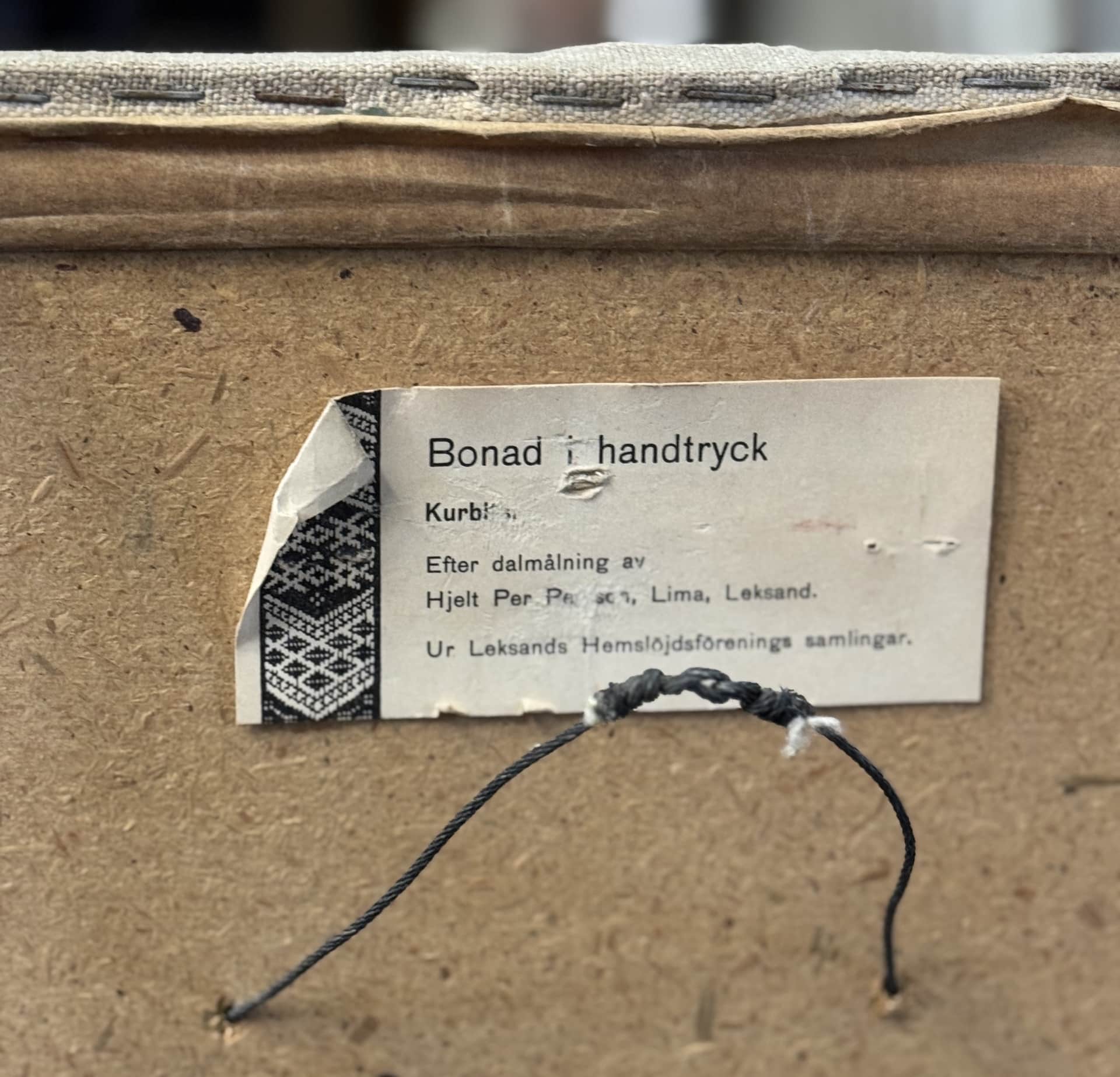 Vacker bonad i textil, handtryck, Jobs